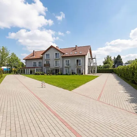 Nadmorskie Z Miejscem Parkingowym I Balkonem W Grzybowie By Renters